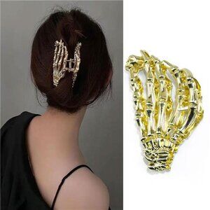 💀 Gold Gothic Skull Hand Hair Clip – Punk Halloween Metal Accessory